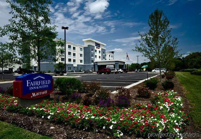 Fairfield Inn & Suites By Marriott Smithfield Exterior foto